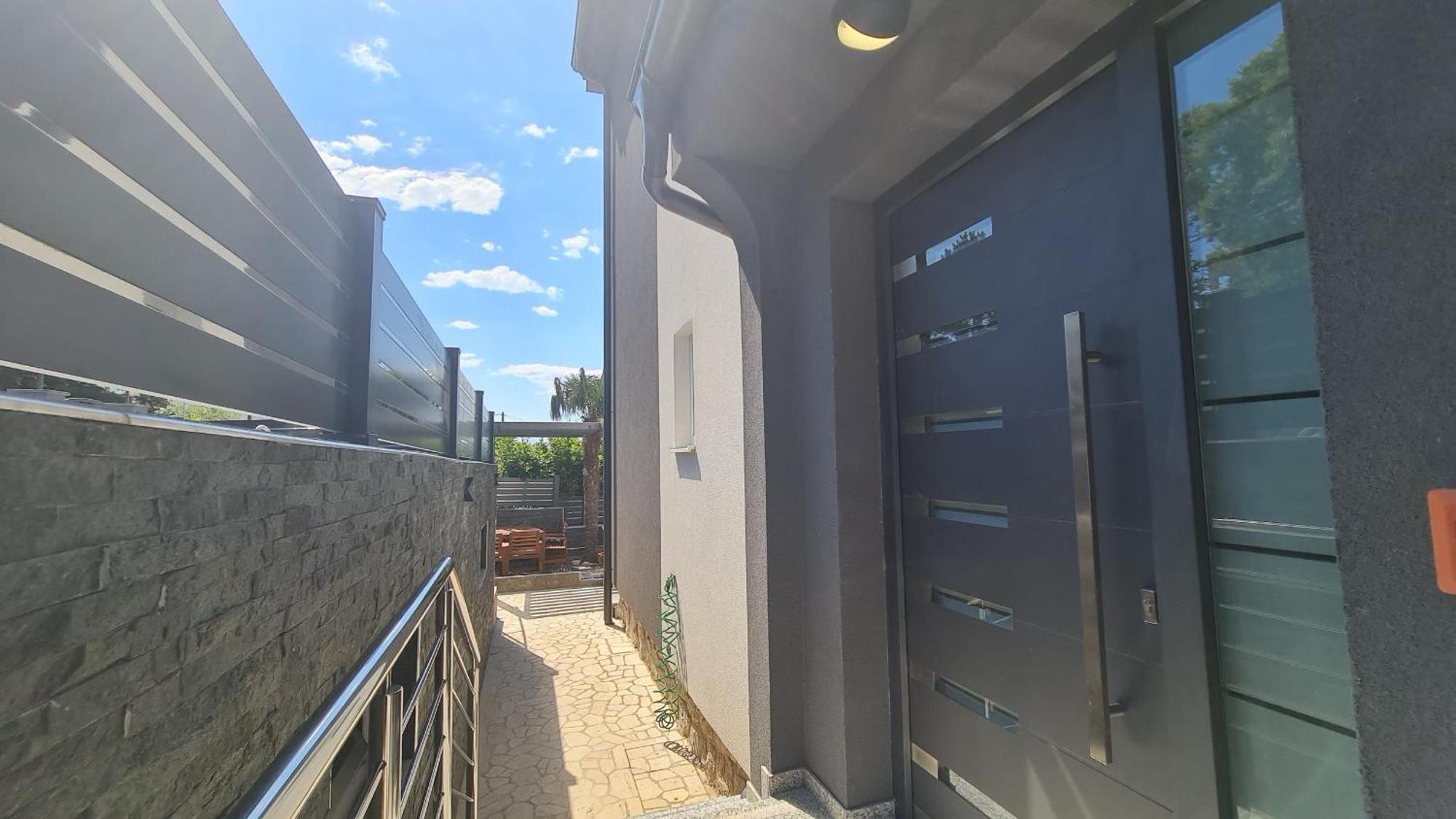 Apartments Blazevic, Heated Pool&Jacuzzi ドラマリ エクステリア 写真