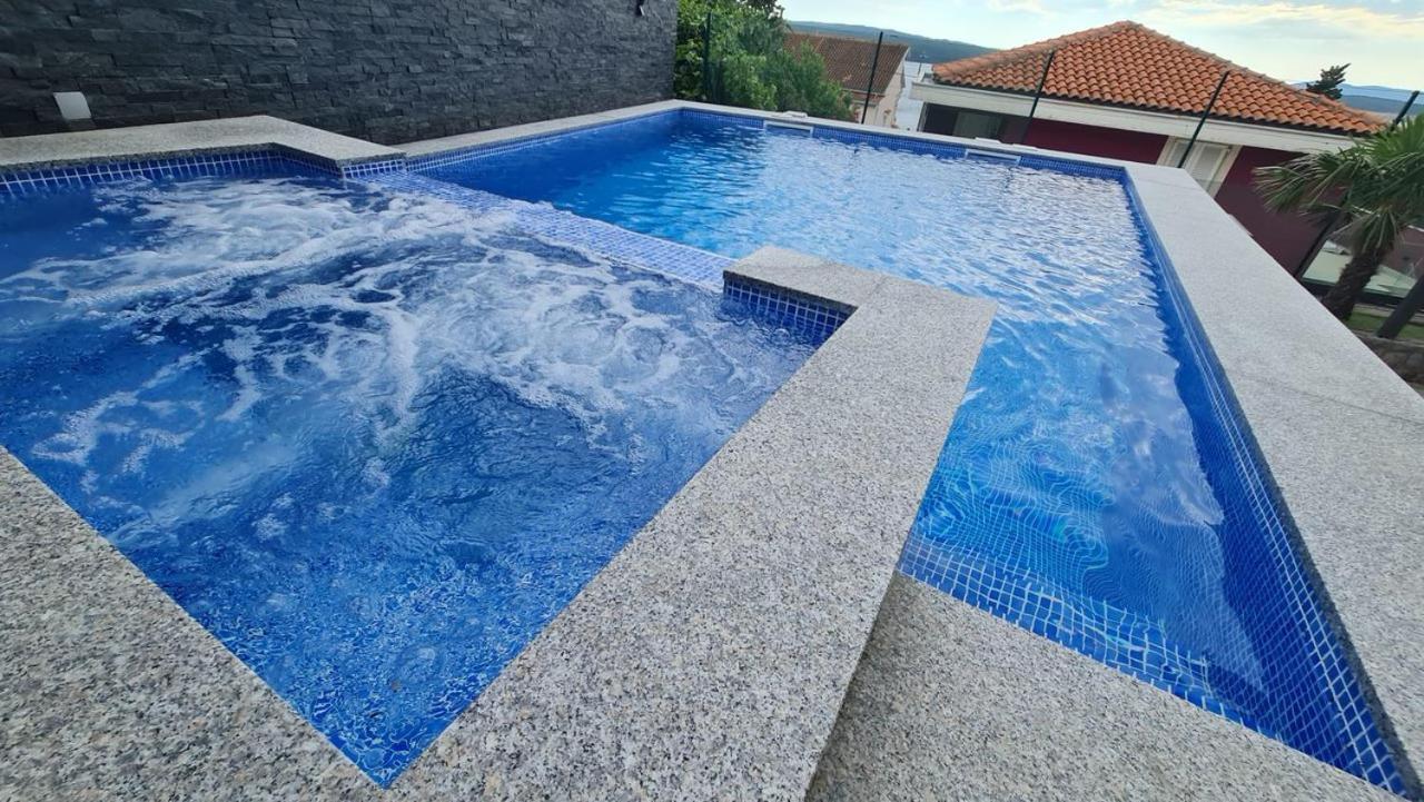 Apartments Blazevic, Heated Pool&Jacuzzi ドラマリ エクステリア 写真