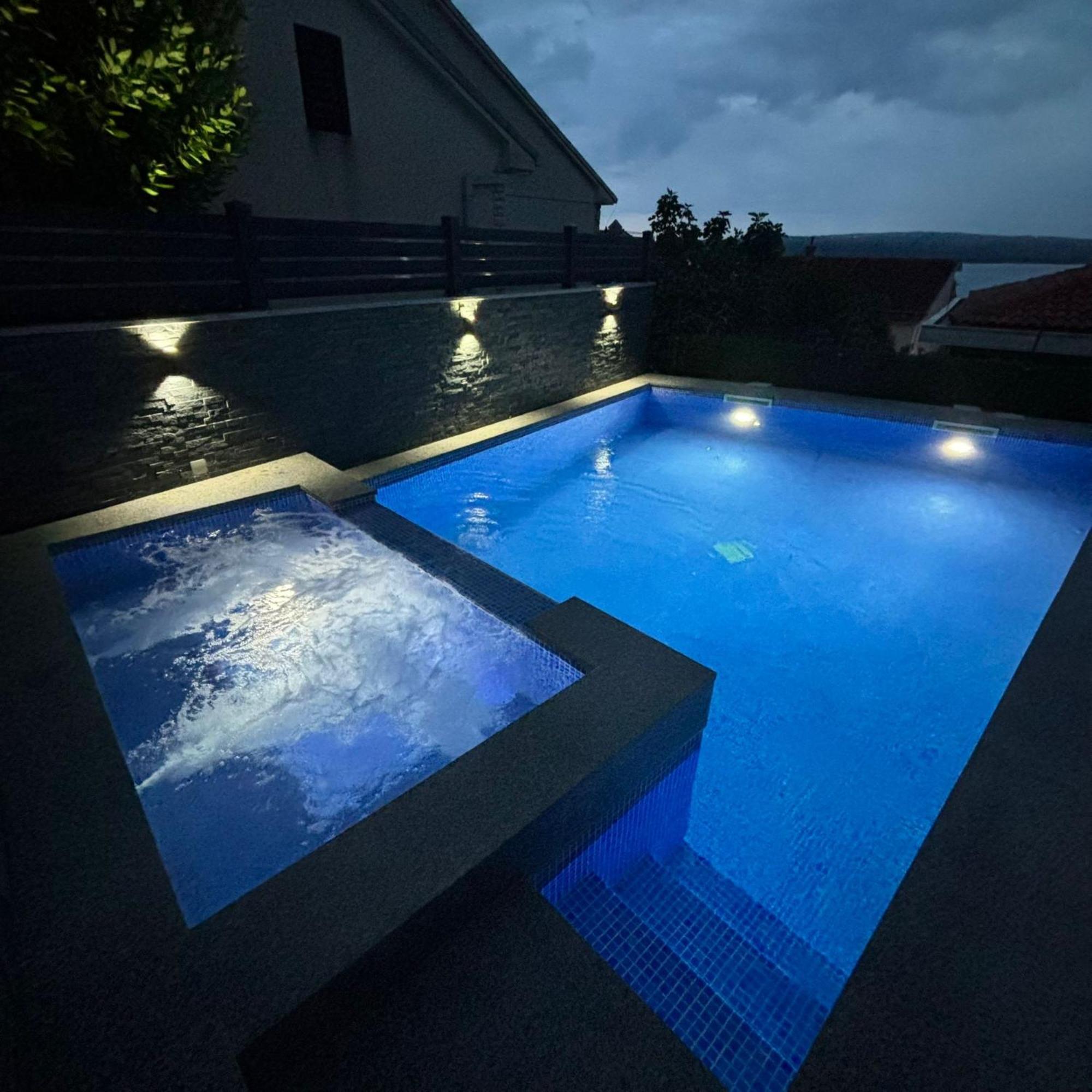 Apartments Blazevic, Heated Pool&Jacuzzi ドラマリ エクステリア 写真