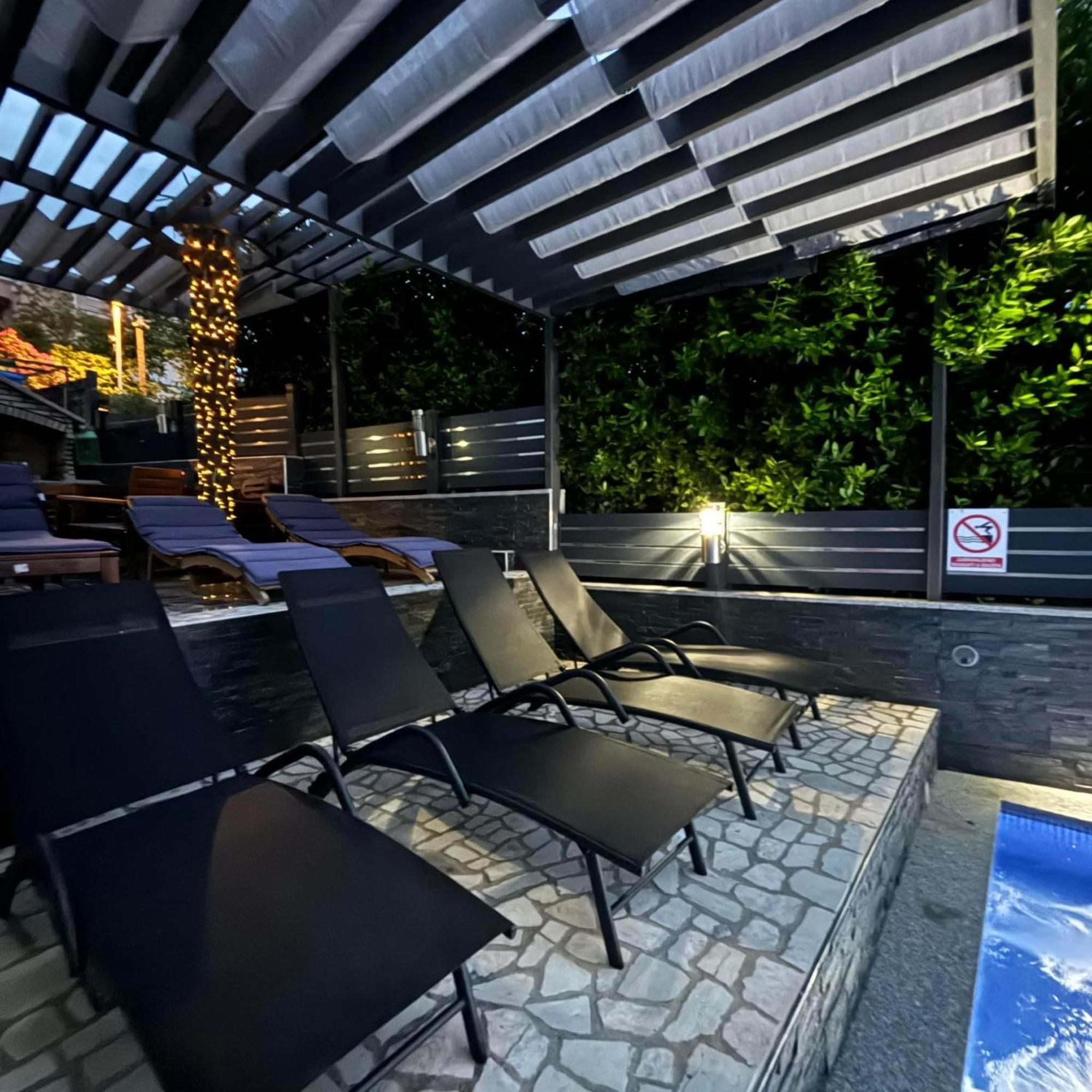 Apartments Blazevic, Heated Pool&Jacuzzi ドラマリ エクステリア 写真